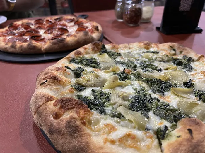 The Alley Pizza Lounge Picture 2