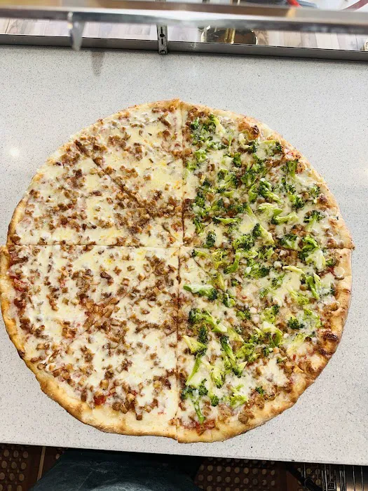 Nora Pizza Picture 2