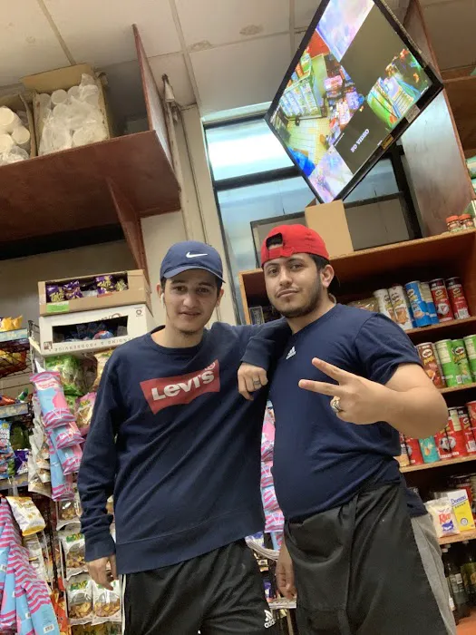 Sal expresses deli and grocery store Picture 5