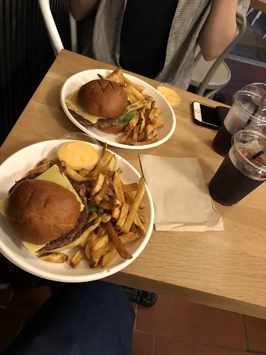 Pasture Burger Picture 10