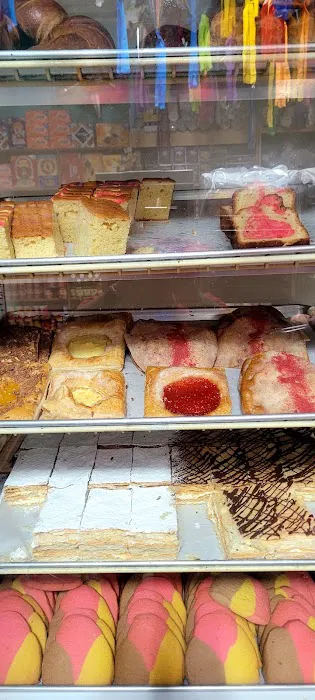La Nueva Union Bakery Picture 4