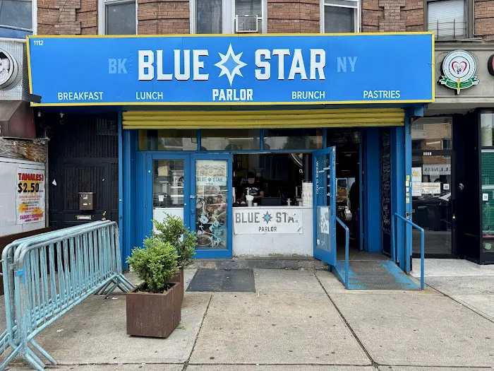 Blue Star Parlor Picture 5