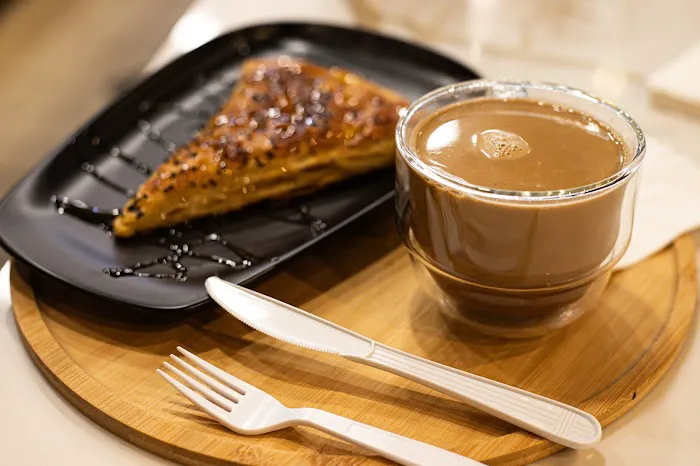 Moka & Co Picture 6