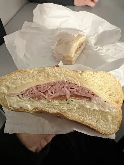 Superior NY Deli Picture 4