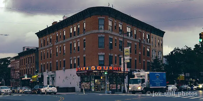 Deen Gourmet Deli Picture 4