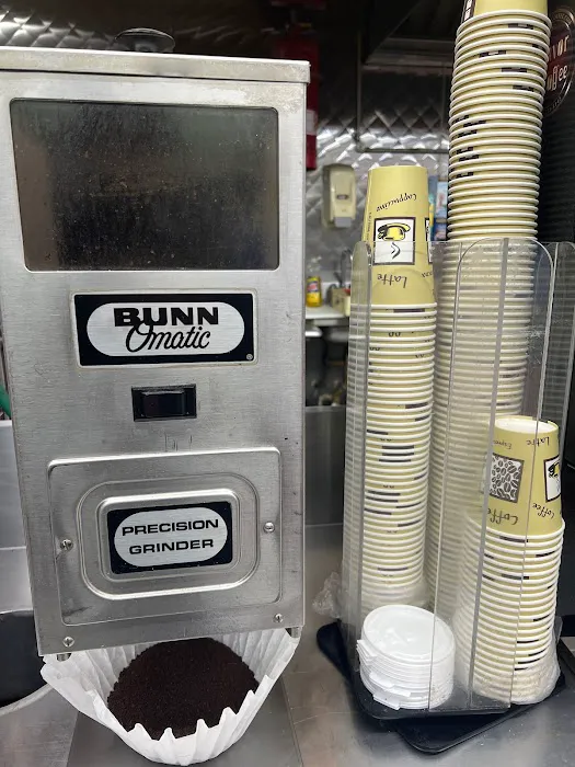 Deen Gourmet Deli Picture 6