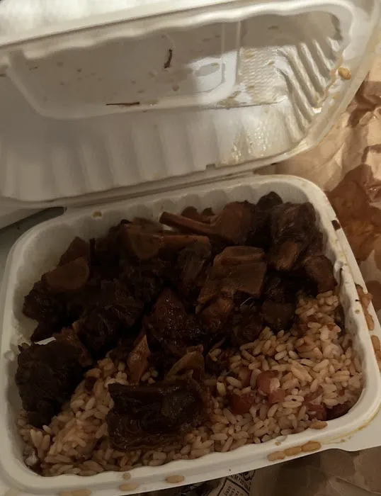 Golden Krust Caribbean Restaurant Picture 2