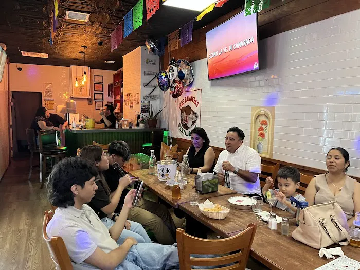 Tres Banderas Restaurant Picture 7