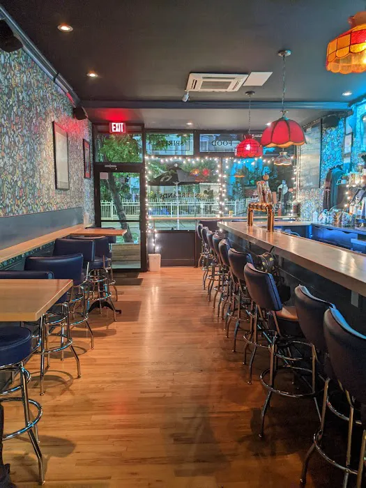 Hinterlands Bar Picture 8