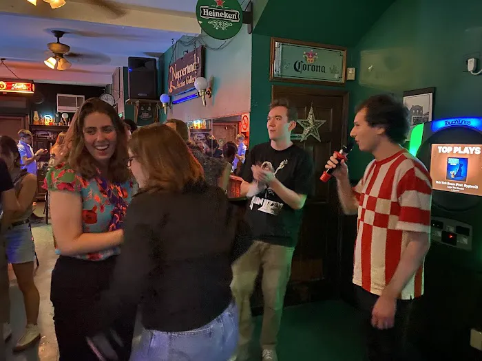 Shenanigan's Pub Picture 3