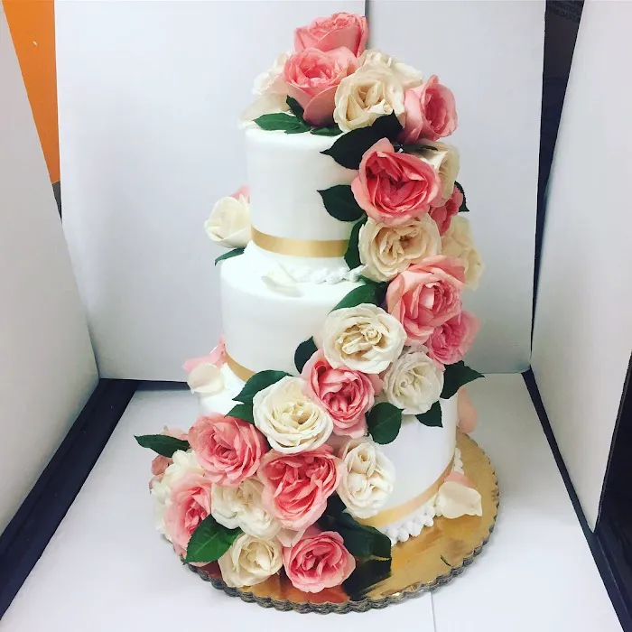 Gayana's Bakery Picture 10