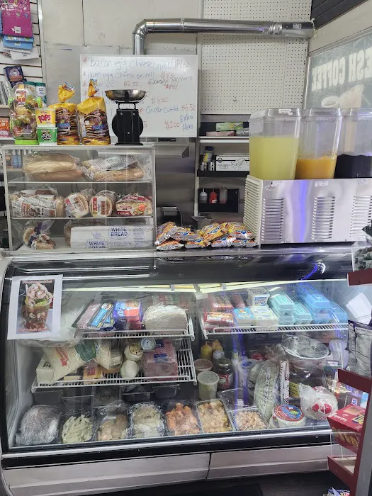 Mini Deli & hot food LLC Picture 4