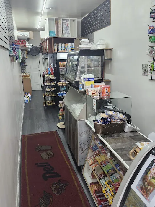 Mini Deli & hot food LLC Picture 3