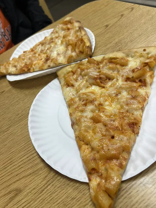 Randazzo's Pizza Picture 2