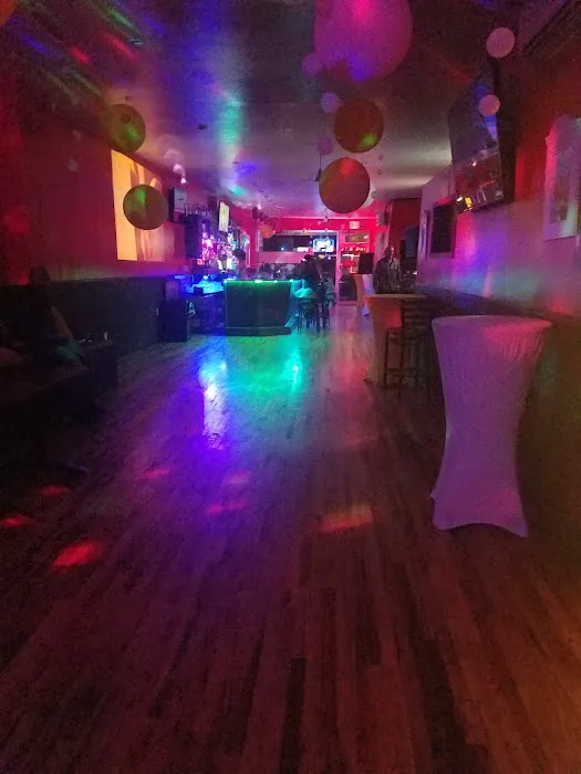 Pelican Reef Bar & Lounge Picture 9