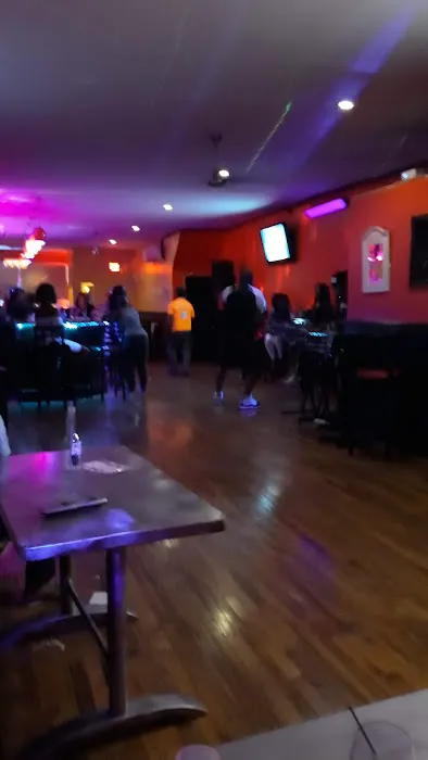Pelican Reef Bar & Lounge Picture 1
