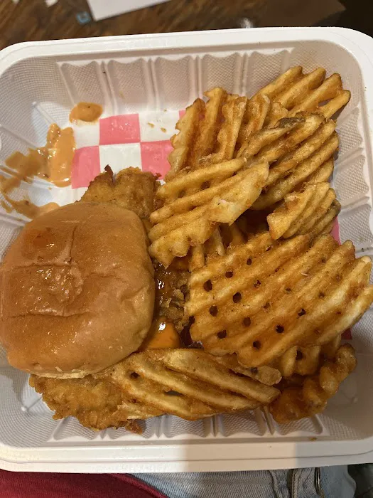 YOYO CHICKEN ( Flatbush Ave ) Picture 4