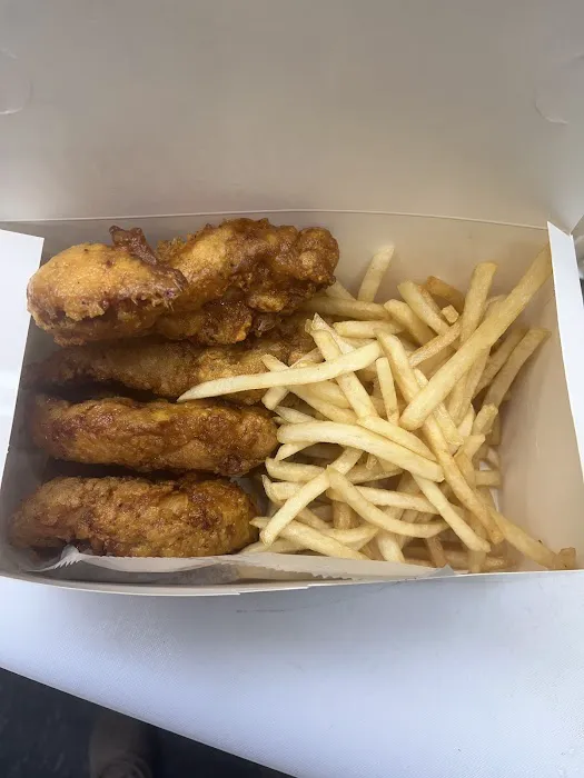 Gyro Hub And Fried Chicken Picture 5