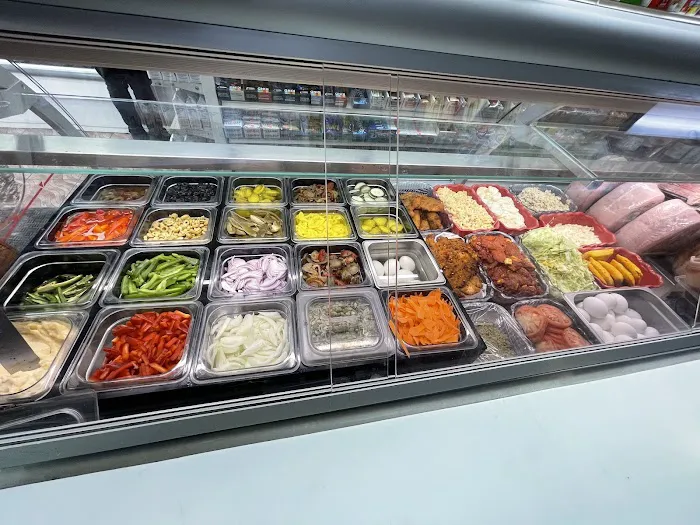 NewBlondie Gourmet deli Picture 9