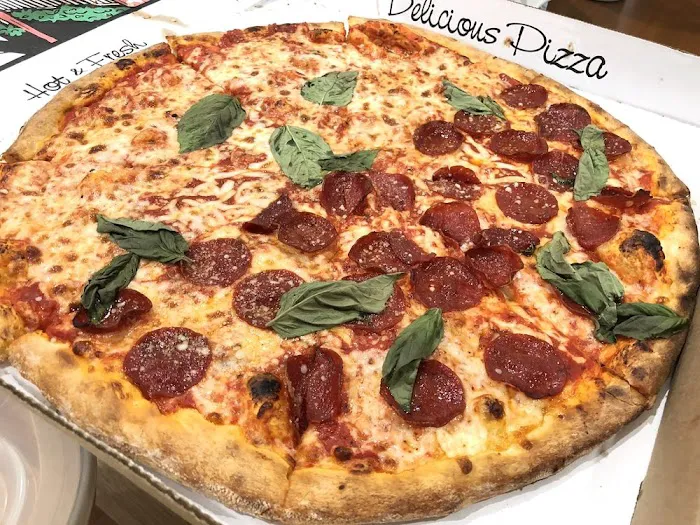 Uncle Frankie's Pizza Picture 1