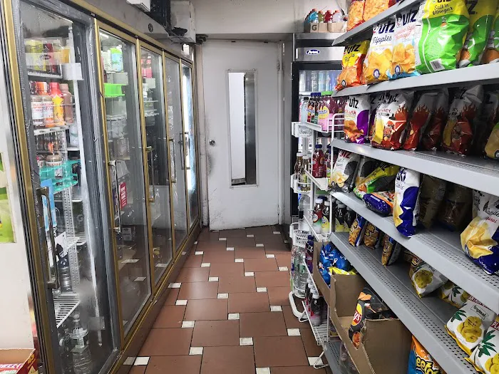 7 Bagels & Deli Picture 4