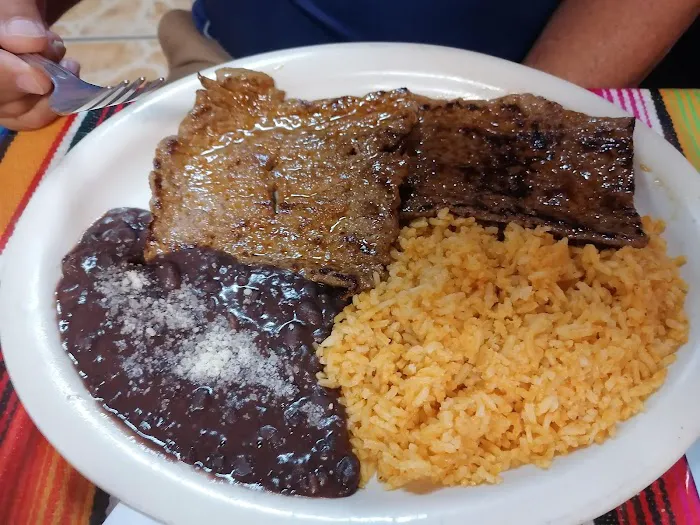Los Almuerzos Mexicanos Picture 5