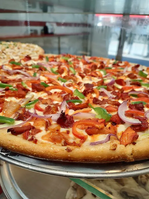 Jamaica hot pizza Picture 5