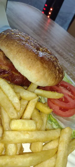 Taste Of The Town Diner Picture 9