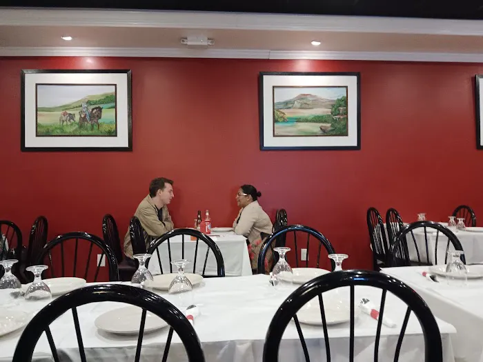 Kaieteur Restaurant & Sports Bar Picture 4
