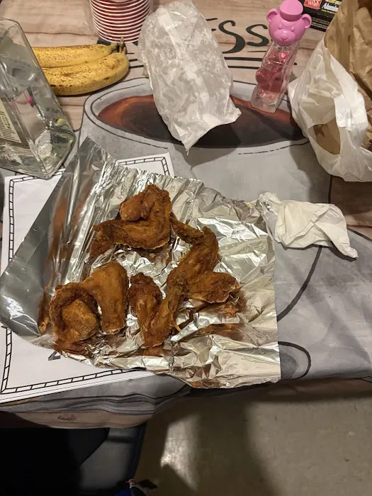 Pizzeria & Wing Picture 7