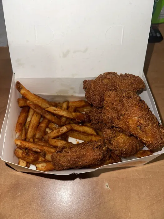 Crispy fried chicken & gyros Picture 3