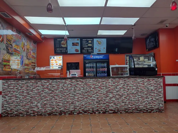 Crispy fried chicken & gyros Picture 4