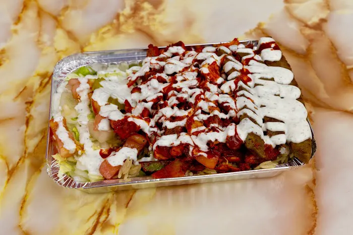 Crispy fried chicken & gyros Picture 8