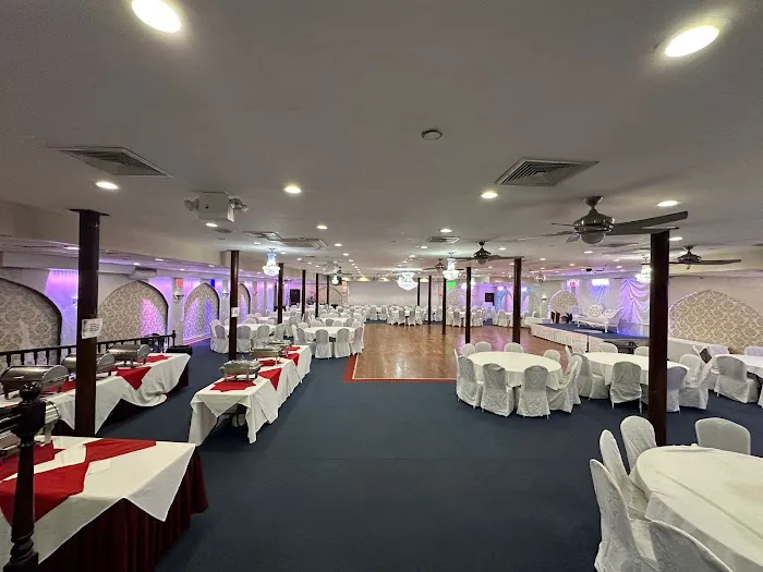 AL Aqsa Restaurant | Halal Food in Jamaica Picture 9