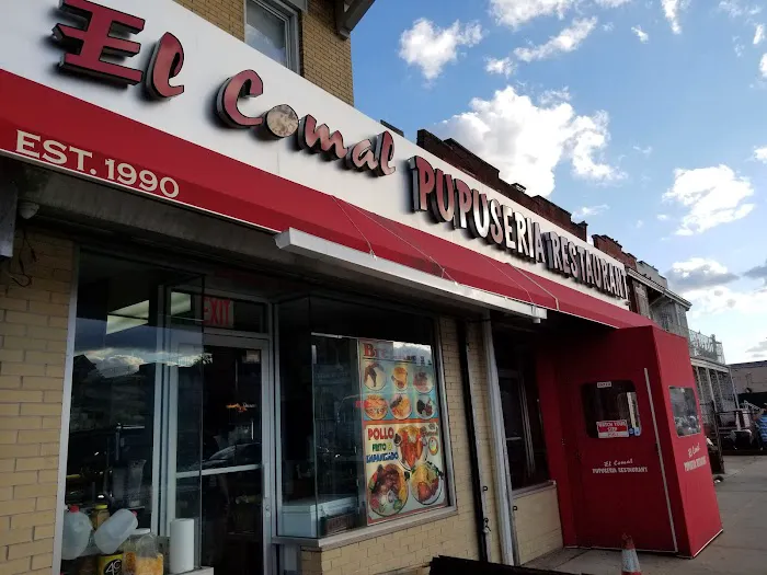 El Comal Pupuseria Picture 4