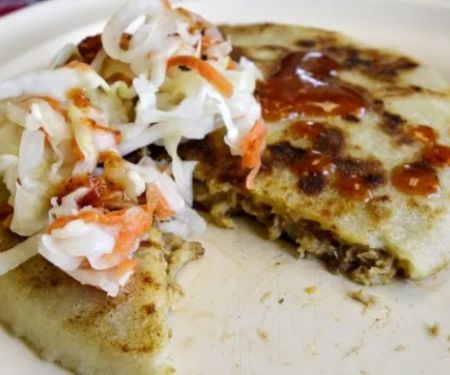 El Comal Pupuseria