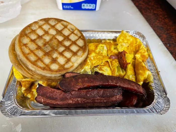 Green Food Mart Deli Picture 2