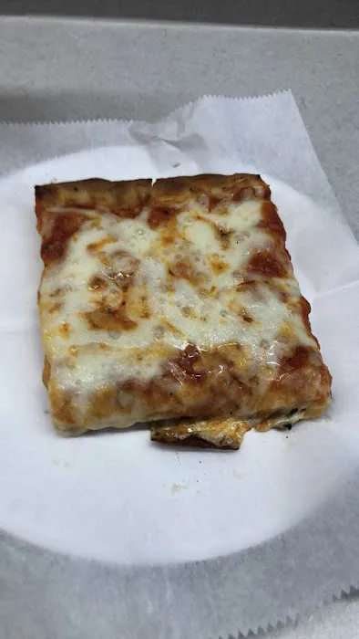 Mama Mia's Pizza - Jamaica Picture 2