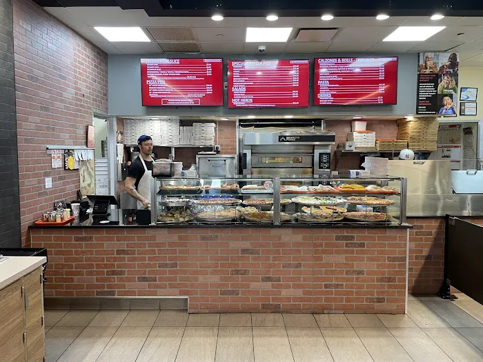 Mama Mia's Pizza - Jamaica Picture 1