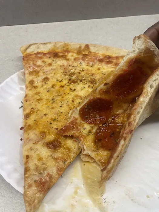 Mama Mia's Pizza - Jamaica Picture 8