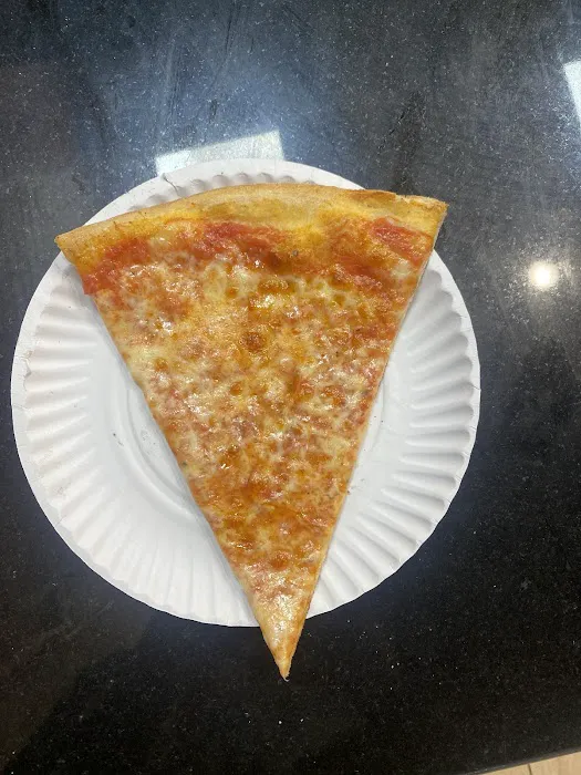 Mama Mia's Pizza - Jamaica Picture 6