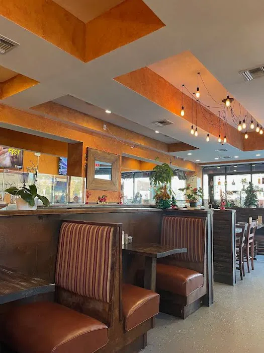 Supreme Diner Picture 6