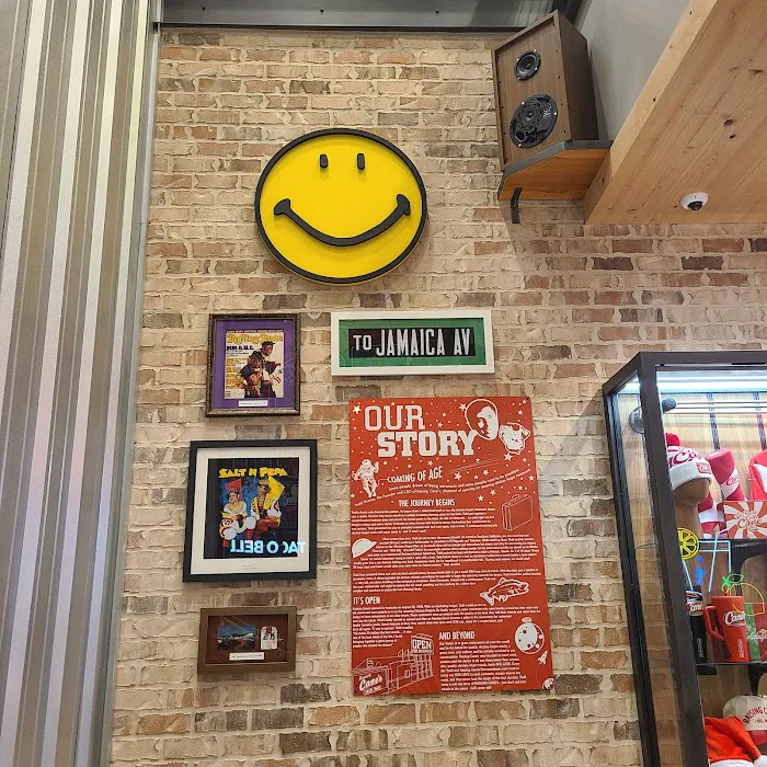 Raising Cane's Chicken Fingers Picture 7