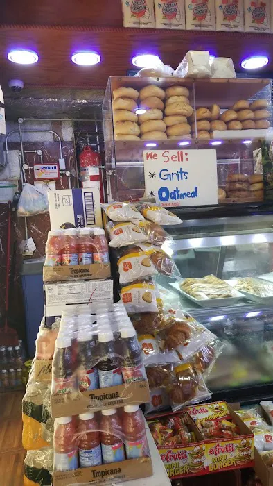 Queen's Pizza & Deli Picture 9
