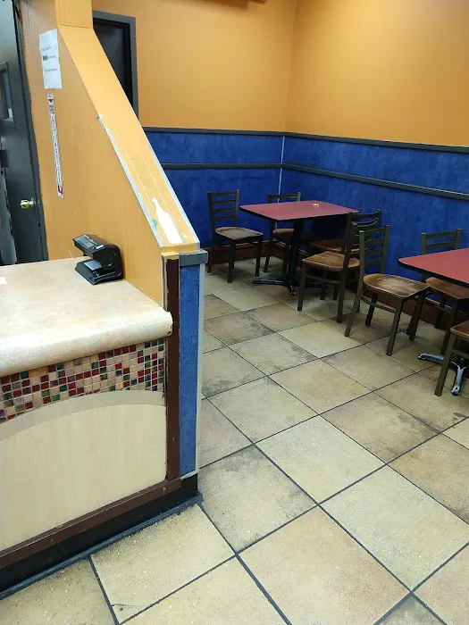 Taco Bell / Pizza Hut Picture 5