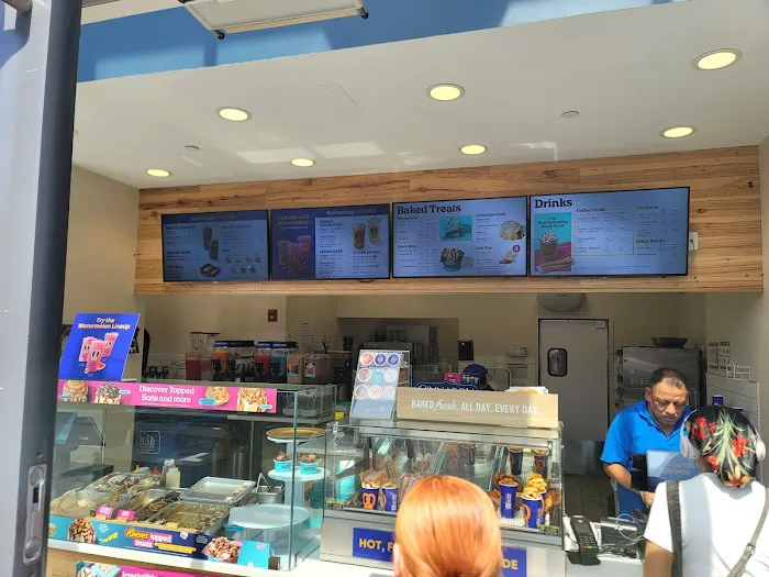 Cinnabon Picture 9