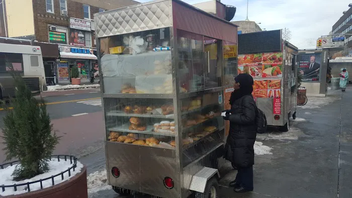 Alicia Donut Coffee Cart Picture 3