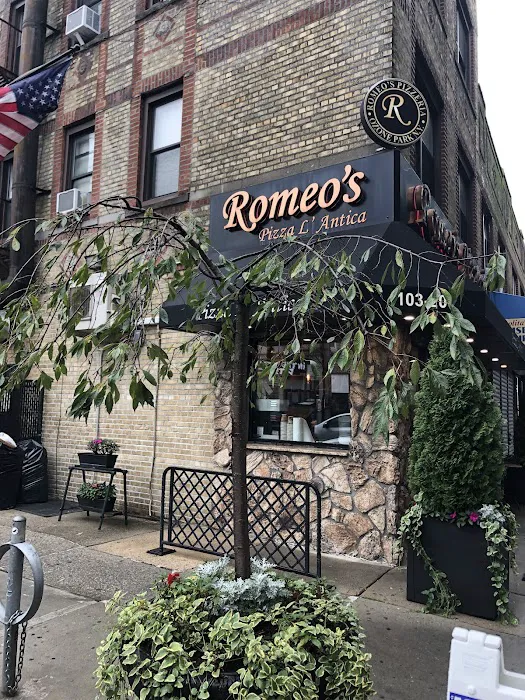 Romeo's Pizzeria Picture 4