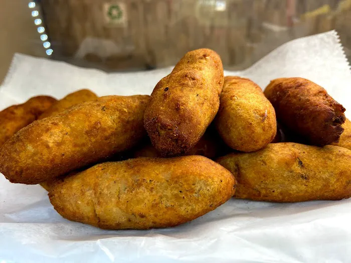 Farieda's Dhal Puri Hut Picture 10
