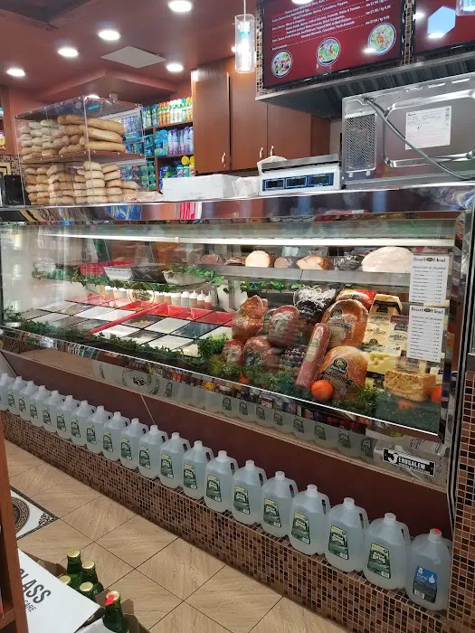 Quick stop deli & grill Picture 3